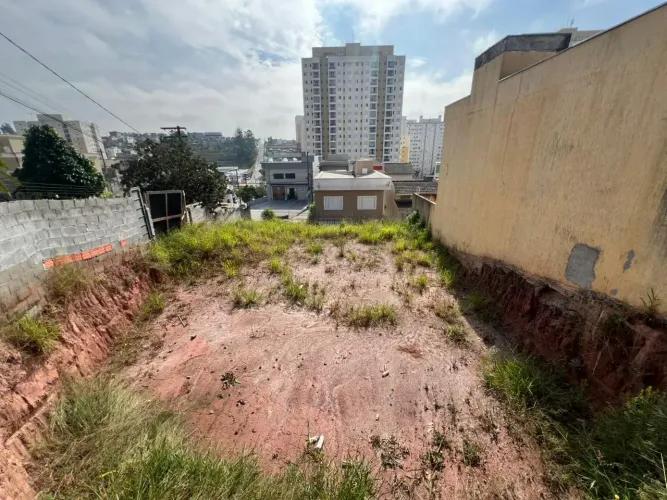 Terreno em Cajamar, Terreno no Portal dos Ipês em Cajamar/SP