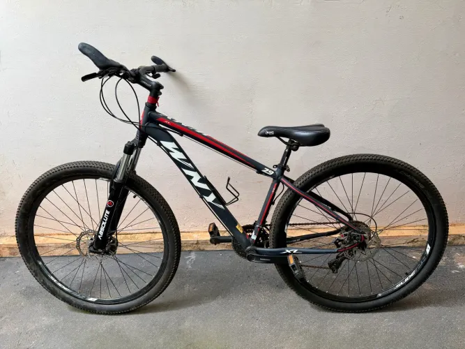 Bicicleta aro 29, quadro 15, 24 marchas, freio a disco, peças shimano