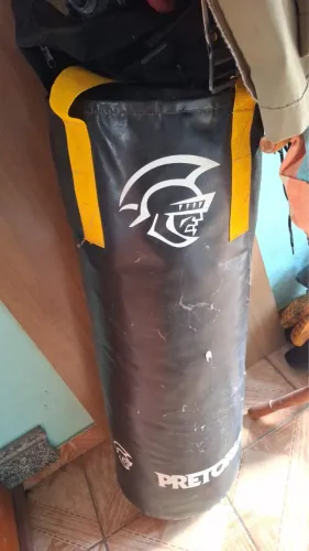Saco para treinamento de box, muay thai?.