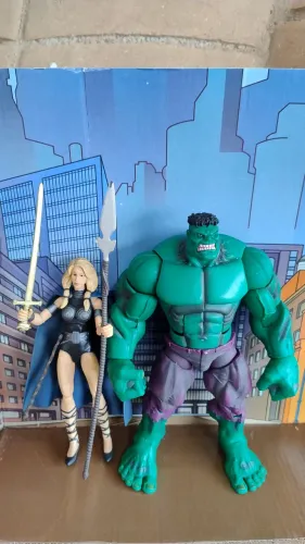 Hulk & Valquíria Marvel Legends 2 pack