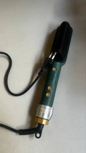 Escova alisadora de cabelo