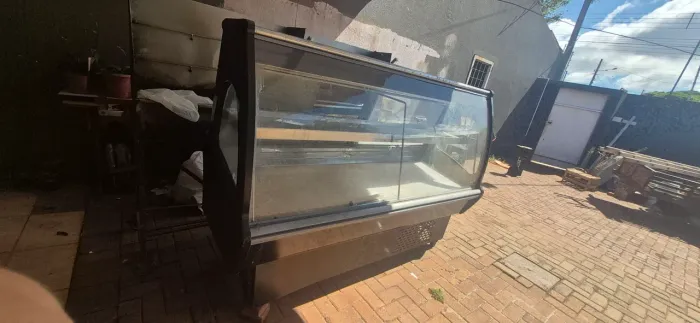 balcão refrigerado (expositor de produtos)