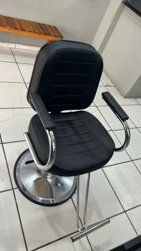 Cadeira de Barbeiro Profissional - Excelente Estado