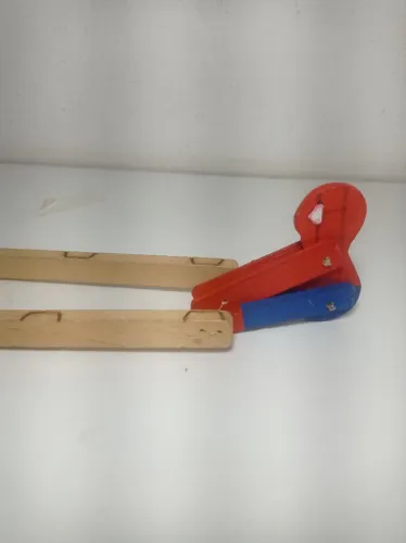 Brinquedo de Madeira Trapezista Mané Gostoso Spiderman