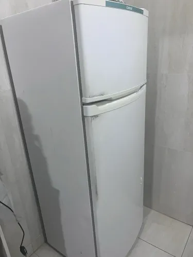 Refrigerador 334 litros