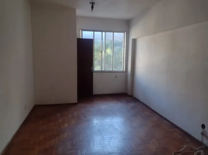 Kitnet/conjugado possui 25 metros quadrados com 1 quarto em Centro - Petrópolis - RJ