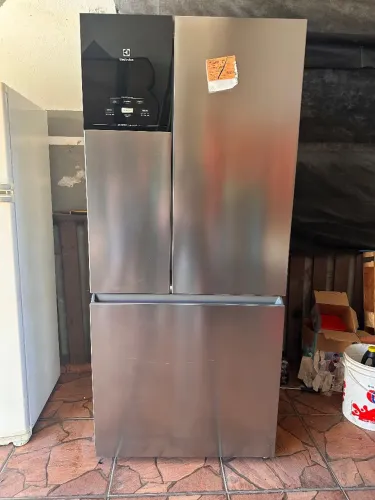 Refrigerador Electrolux IM8S 590 litros 220v