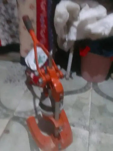 Para seu negócio vendo expremedor de laranja.