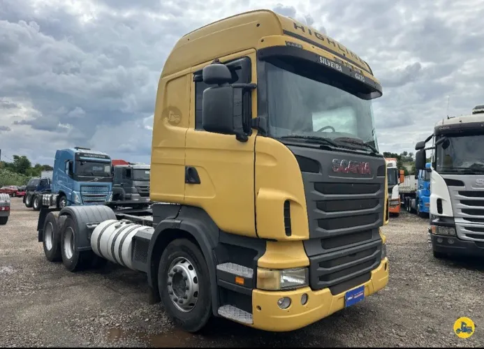 SCANIA R-420 HIGHLINE 6X2<br>2011/2011<br>TETO ALTO