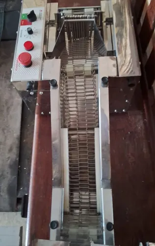 EMPANADEIRA DE SALGADOS 220 V