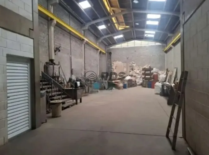 GALPÃO INDUSTRIAL COM RENDA!