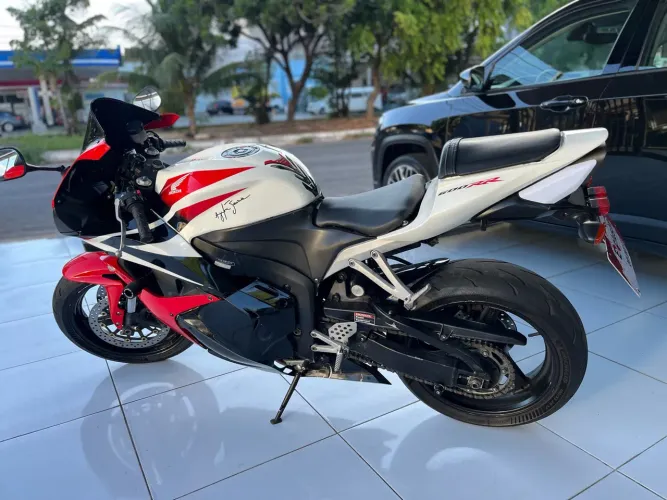 HONDA CBR 600RR