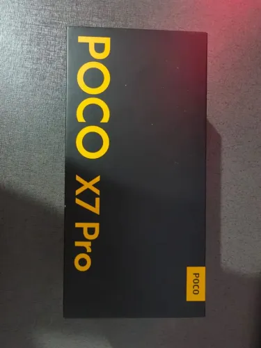 Poço X7 pro 12+12 RAM 512 de armazenamento