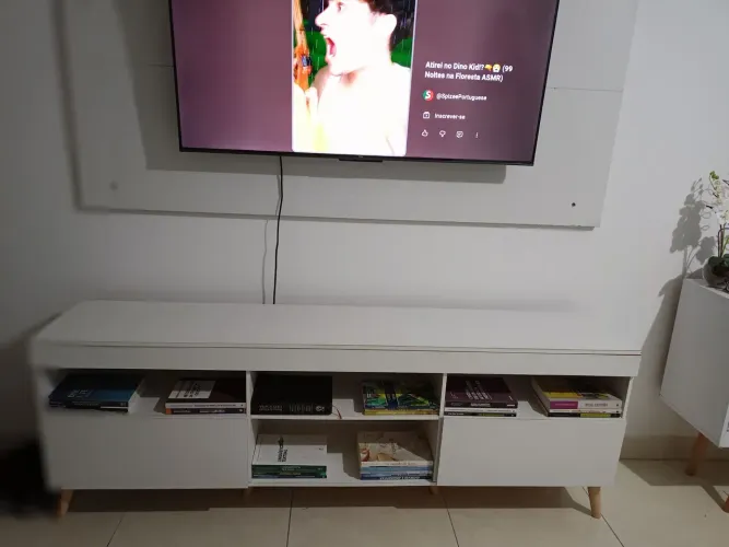 Rack com suporte de TV 