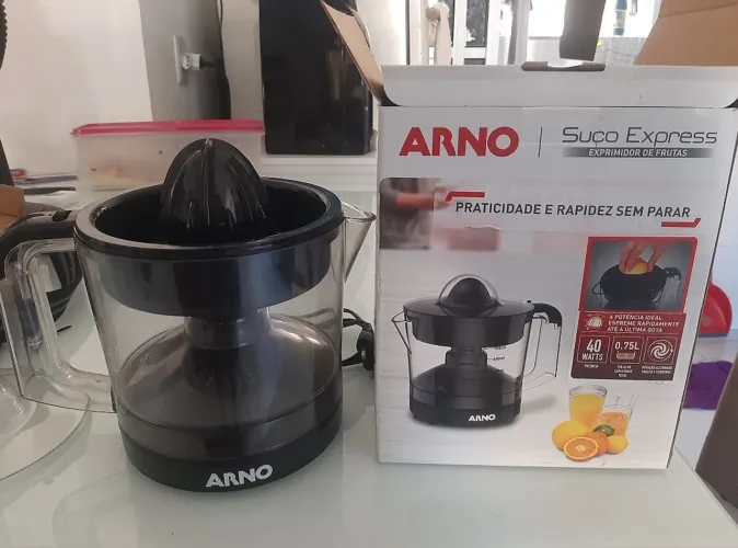 Exprimedor de frutas Arno