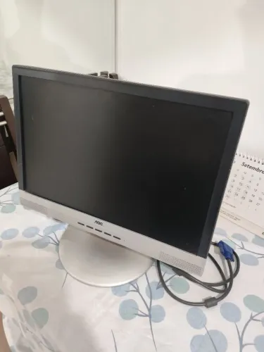 Monitor 17 pol AOC