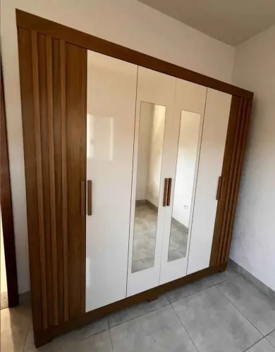 GUARDA ROUPA