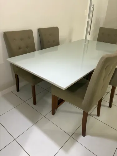 Mesa com cadeiras 