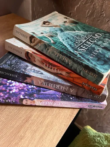 Coleção A Seleção - Kiera Cass | 4 livros
