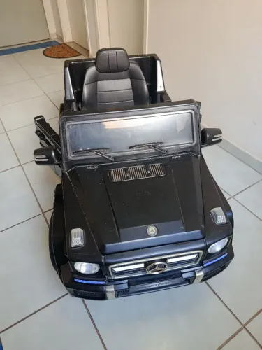 Mini veículo eletrônico Mercedes 