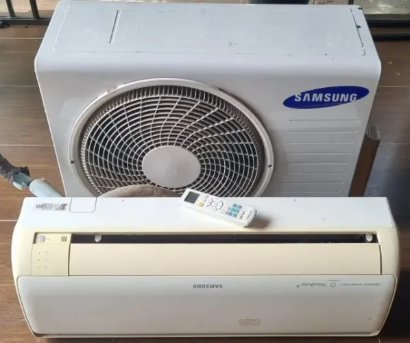 Split Inverter 12.000 BTUs Samsung, ciclo Quente/Frio