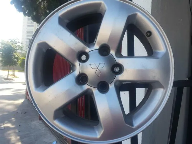 Roda aro 16 Hilux Prata Mitsubishi 5X114 original avulsa