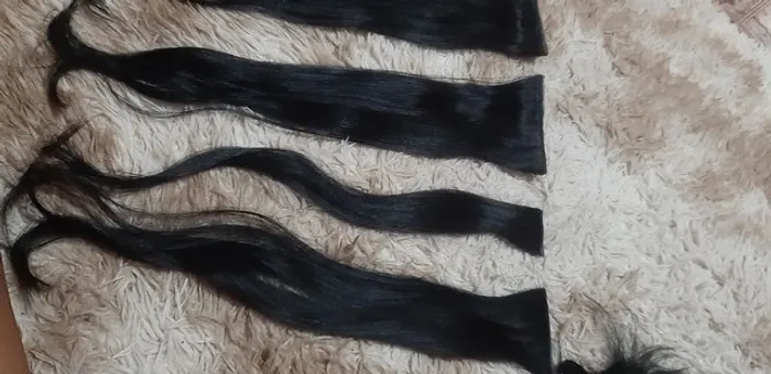 Vendo 200 gramas de cabelo liso 60 cm