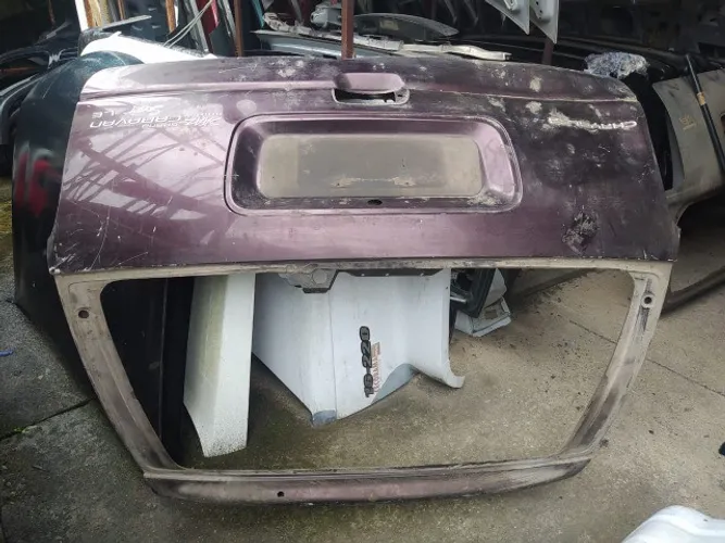 Tampa Traseira Grand Caravan