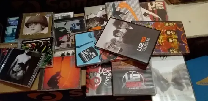 U2 coleção 9 DVD'S + 9 CD'S Total kit 18 itens Usados