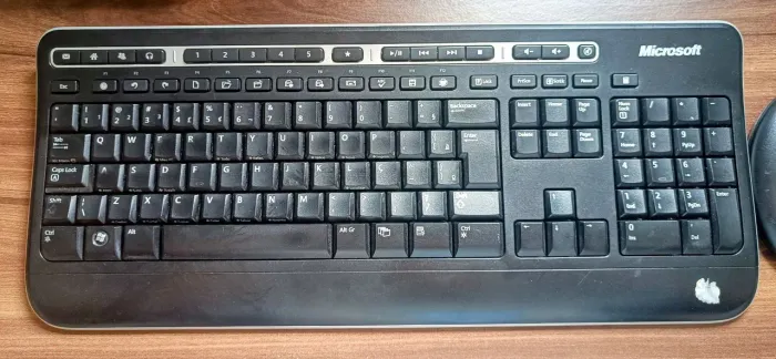 Kit Teclado Bluetooth Microsoft Keyboard 1000 - Series 1356 e Mouse