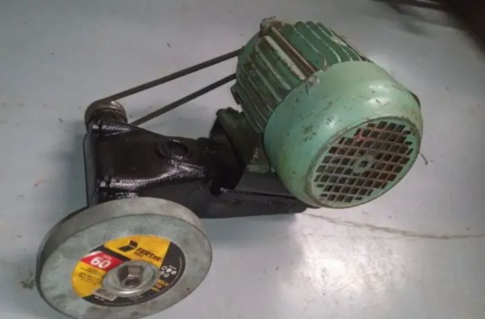 Cabeçote Retificador para torno motor 1 cv 3,500 rpm trifasico rebolo 19 x 150 mm 