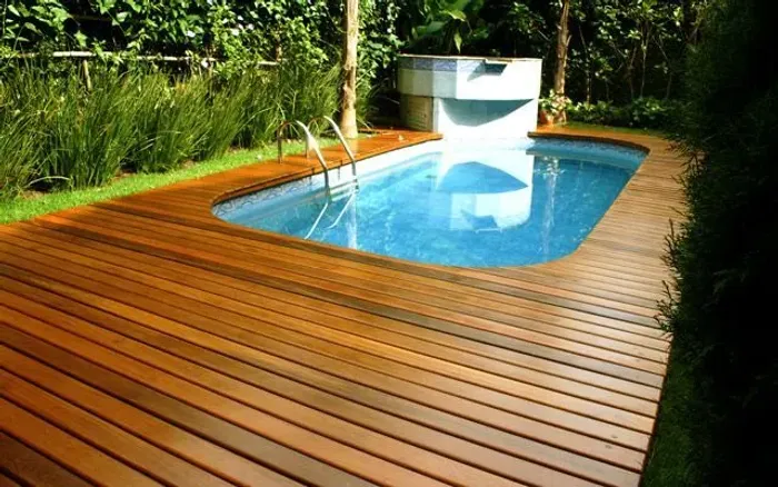 Instalamos deck ótimo preço.