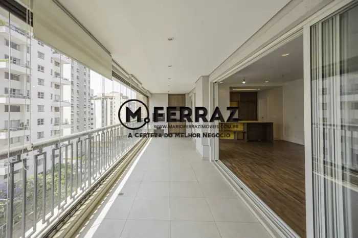 Apartamento de 158m², 3 suítes, 3 vagas na Rua Leopoldo Couto de Magalhães