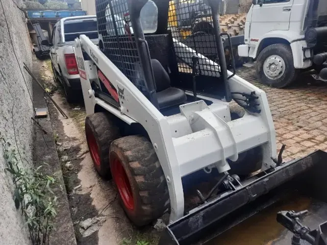 Baixei para vender Mini carregadeira Bobcat S130 Operacional oportunidade investimento