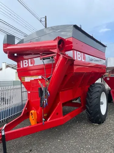 Carreta graneleira IBL 170 sacas 13.125 litros
