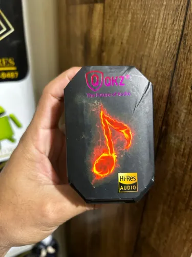 Fone de Ouvido QKZ - Áudio de Alta Resolução
