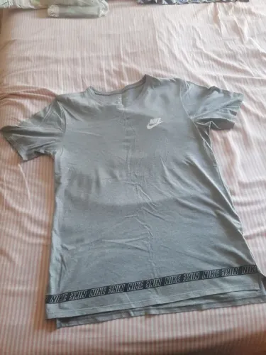 Camiseta Nike Cinza - Tamanho M