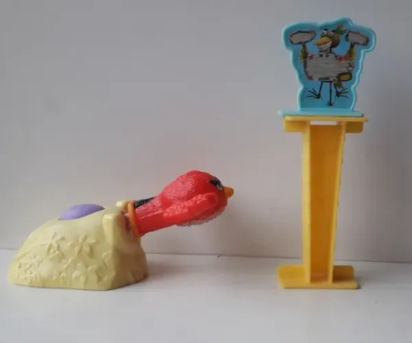 Boneco Red - Angry Birds  McDonald?s (usado)