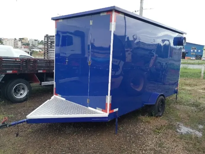 Trailer lanchonete reboque 4x2 azul documentado com equipamentos 2023