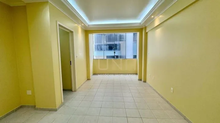 Apartamento com 2 dormitórios à venda, 64 m² por R$ 750.000,00 - Centro - Florianópolis/SC