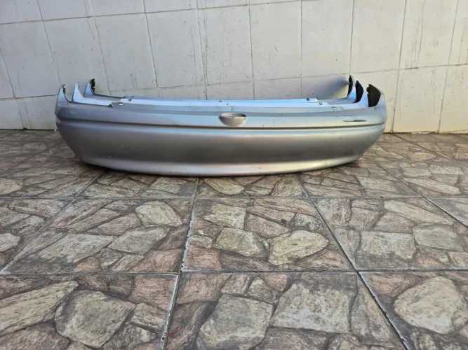 Parachoque traseiro Corsa Classic sedan 1999/2000/2001/2002/2003/2004/2005/2006/2007