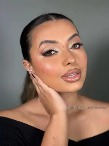 Maquiagem profissional + penteado a domicílio 