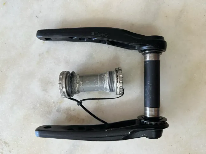 Pedivela RaceFace Aeffect 170mm + Movimento central RaceFace