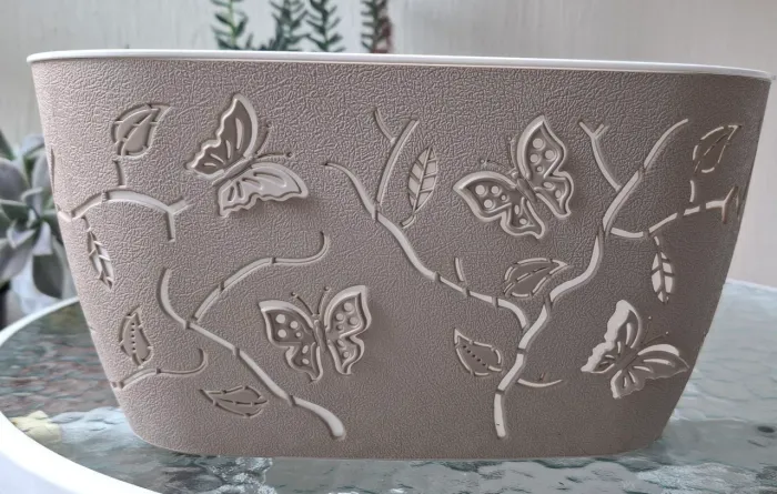 Vaso(Cachepot) com Apliques de Borboletas 3D