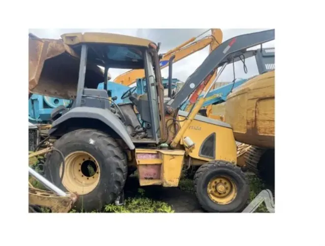 L)Retroescavadeira John Deere 310k