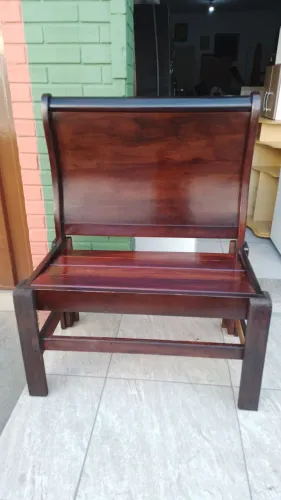 Banco de madeira rústico