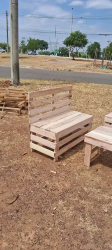 Jogo de bancos em palete ( somente por encomenda).