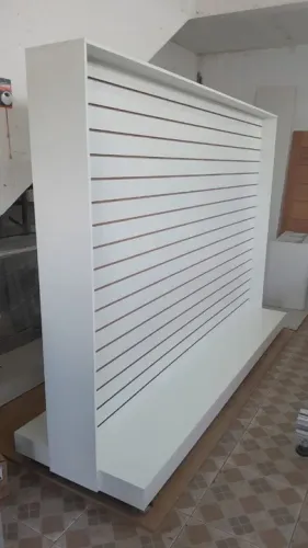 Gôndola de MDF