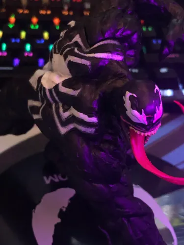 Action Figure Venom