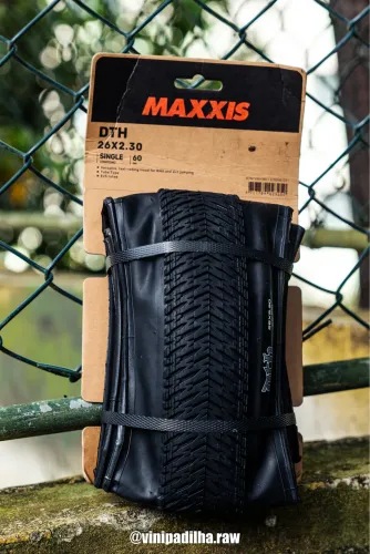 Par de Pneus Maxxis DTH 26x2.30